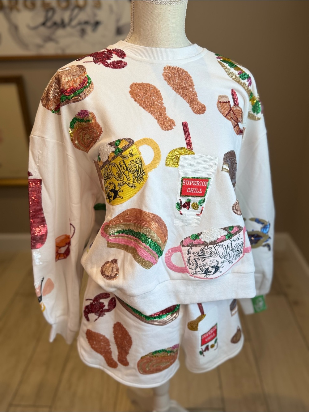 New! QUEEN OF SPARKLES SET!  White MG Food & Drink Sweatshirt & Shorts